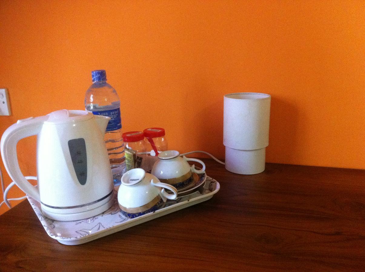 Bee Nest Bed & Breakfast Negombo Bagian luar foto