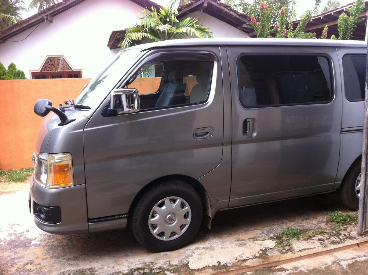Bee Nest Bed & Breakfast Negombo Bagian luar foto