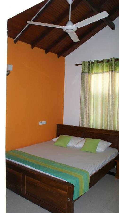 Bee Nest Bed & Breakfast Negombo Bagian luar foto